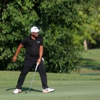 marabe reacted after he miss a berdie putt in 16