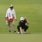 o'toole setting his ball allignment in 9