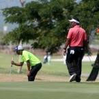 ababa checking his allignment in 12 looking beside him tony lascuna