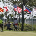 ababa putt in hole 9 green